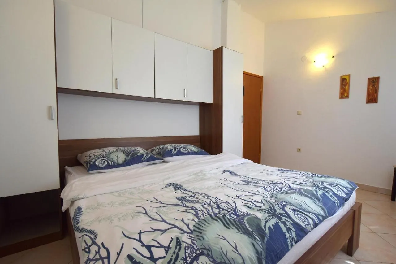 Holiday Home Pere Malinska